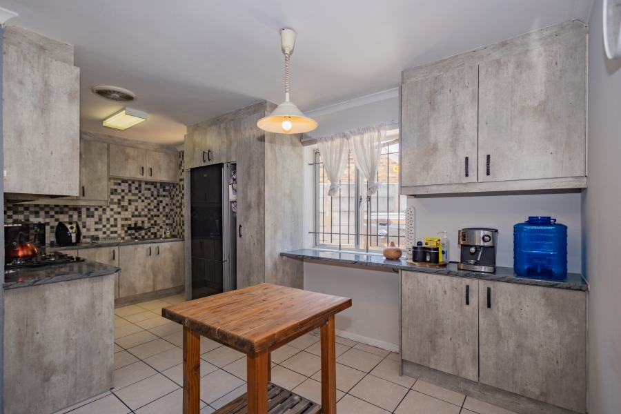 3 Bedroom Property for Sale in Amandelsig Western Cape